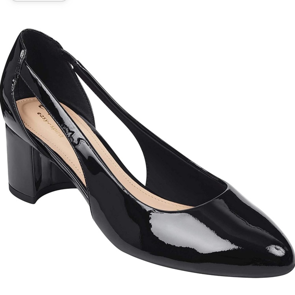 EUC with box - 7W black patent block heel pump